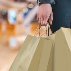 Oikss bolsa ambientada en evento mostrando aspecto profesional