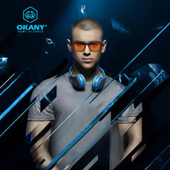 Okany gafas sobre escritorio con monitor, ideal para streamers