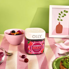 Close-up sabor Blissful Berry OLLY realza atractivo y sabor