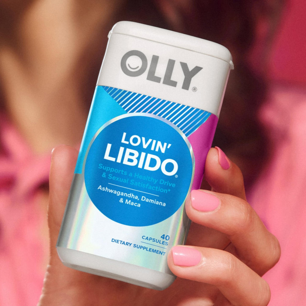 OLLY hojas de damiana junto al producto sugieren apoyo tradicional a la libido