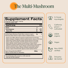 OM MUSHROOM SUPERFOOD cucharada medidora con polvo para comparar porción