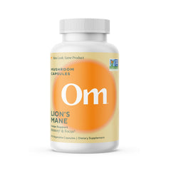 OM MUSHROOM SUPERFOOD frasco frontal mostrando etiqueta y dosis