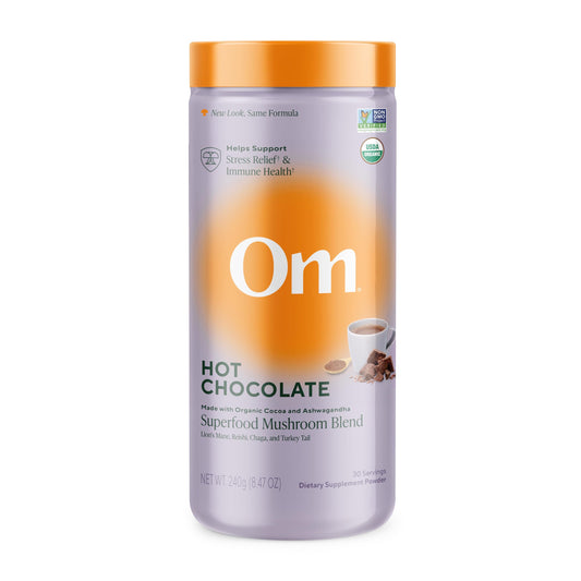OM MUSHROOM SUPERFOOD bote frontal mostrando etiqueta y beneficio energizante