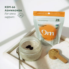 OM MUSHROOMS etiqueta con ingredientes y certificaciones orgánicas visibles