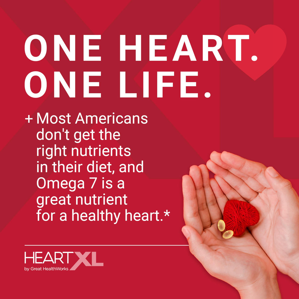 OmegaXL HeartXL cápsula junto a un vaso de agua sugeriendo toma diaria cómoda