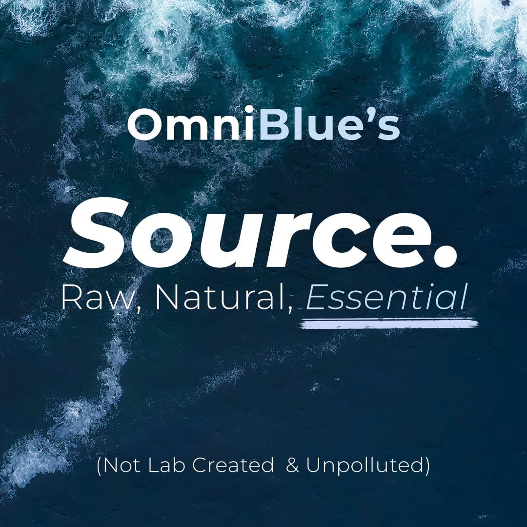OmniBlue botella en mano para comparar tamaño, práctico para llevar