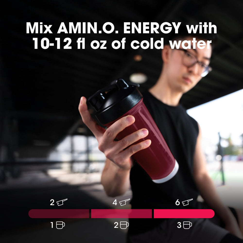 Optimum Nutrition envase en un gimnasio para uso pre entreno e hidratación