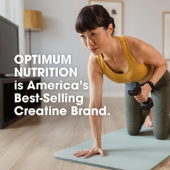 Optimum Nutrition frasco abierto mostrando polvo fino, evidencia de buena solubilidad