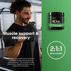 Optimum Nutrition bebida mezclada en vaso lista para consumir tras entrenar