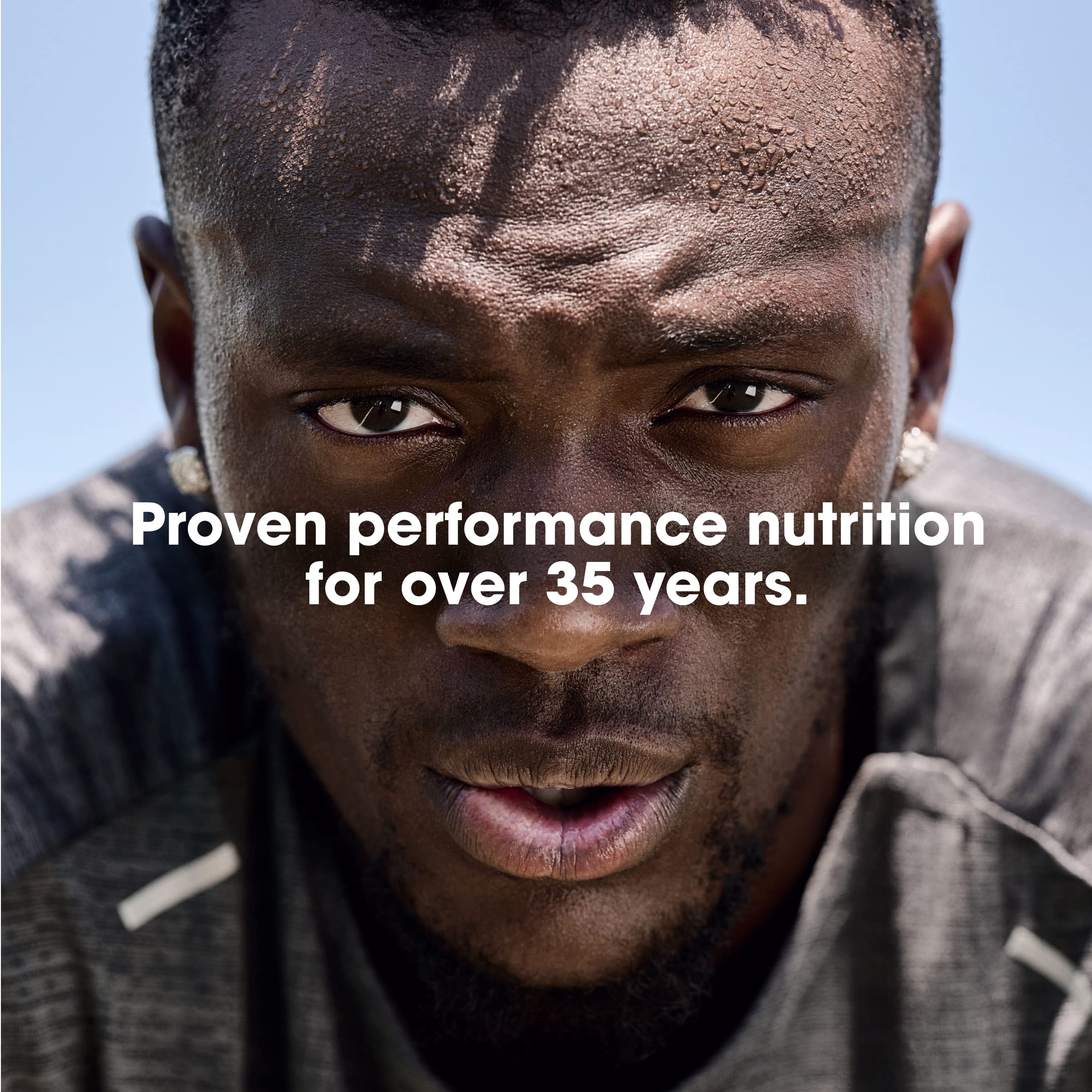 Optimum Nutrition ingredientes cercanos resaltando aislado de suero como componente principal