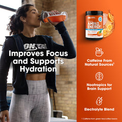 Optimum Nutrition dos cucharadas en mano, control de porción fácil