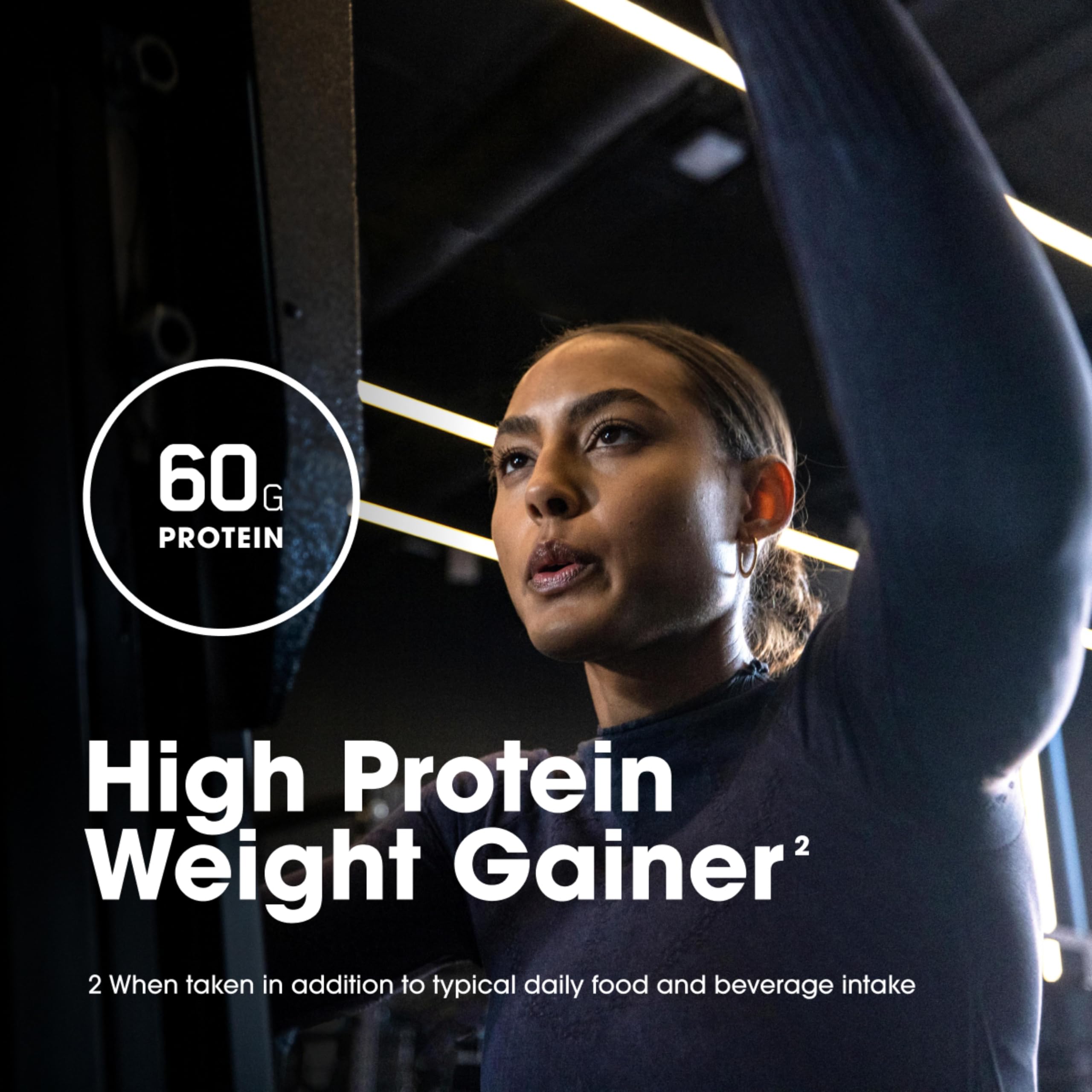 Optimum Nutrition bote 5 lb en mano para comparar escala y peso