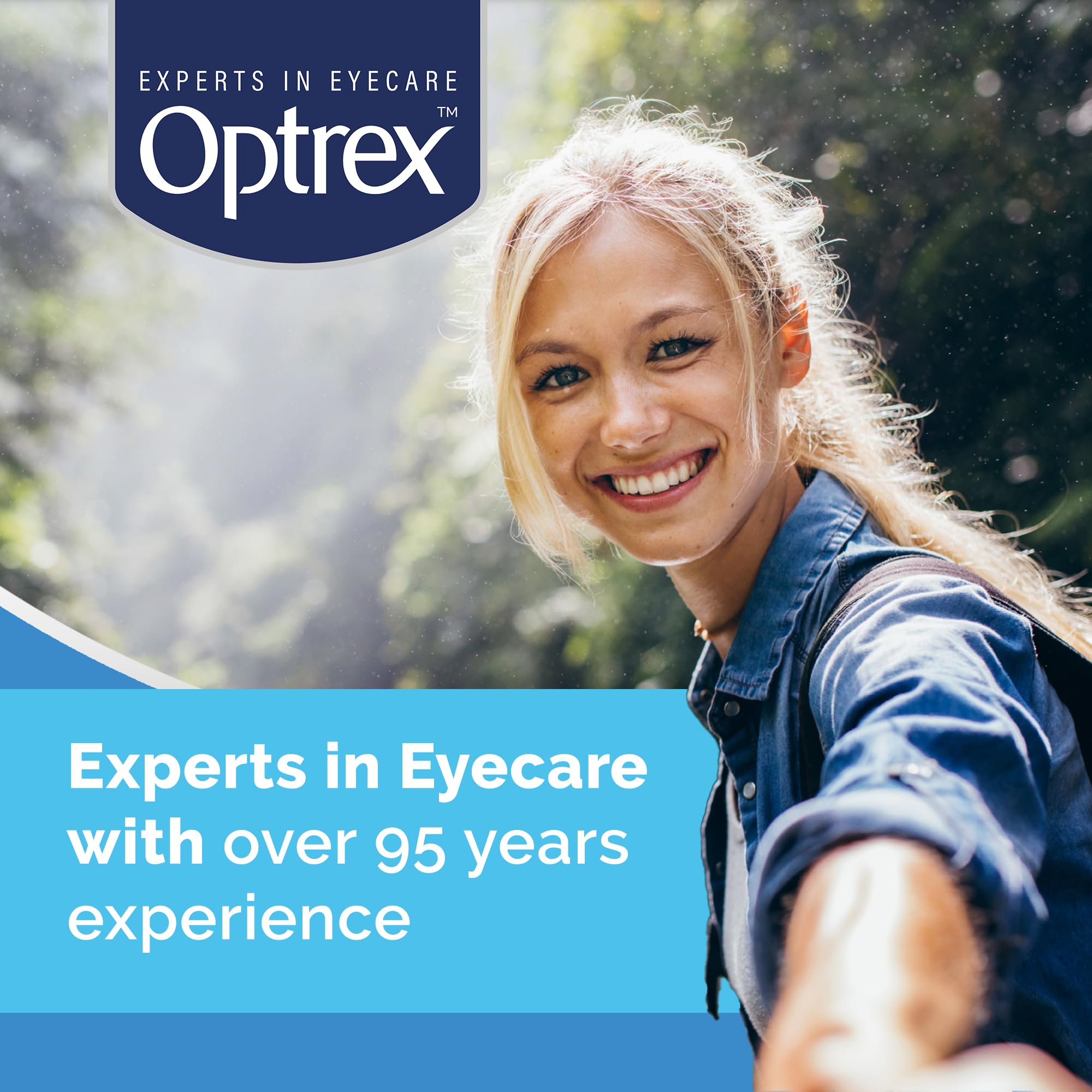 Optrex en uso con persona inclinando cabeza para enjuague ocular