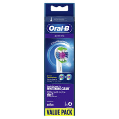 Oral-B closeup de cerdas anguladas para remoción de placa eficaz