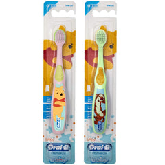 Oral-B cepillo baby frontal del empaque mostrando diseño atractivo y beneficio educativo