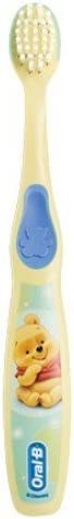 Oral-B Baby mango antideslizante en mano adulta para mejor control al cepillar