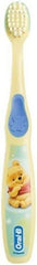 Oral-B Baby mango antideslizante en mano adulta para mejor control al cepillar