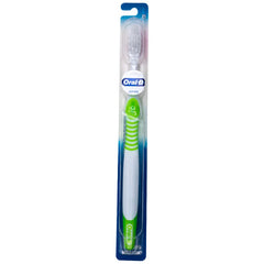 Oral-B cerdas extra suaves en primer plano, protección gingival