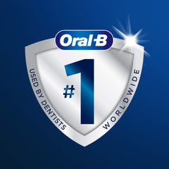 Oral-B uso sobre modelo dental mostrando limpieza por diente y eficacia visible
