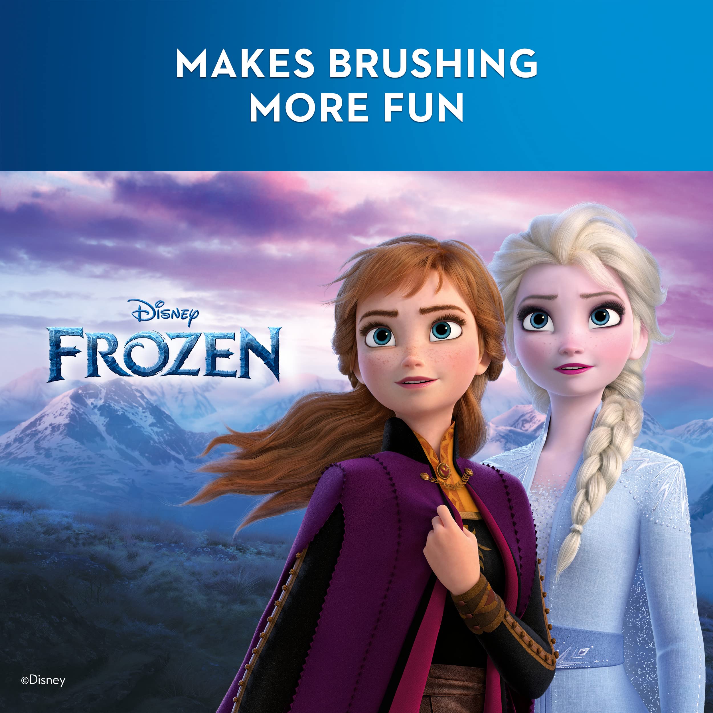 Oral-B niño usando el cepillo Frozen para una limpieza divertida