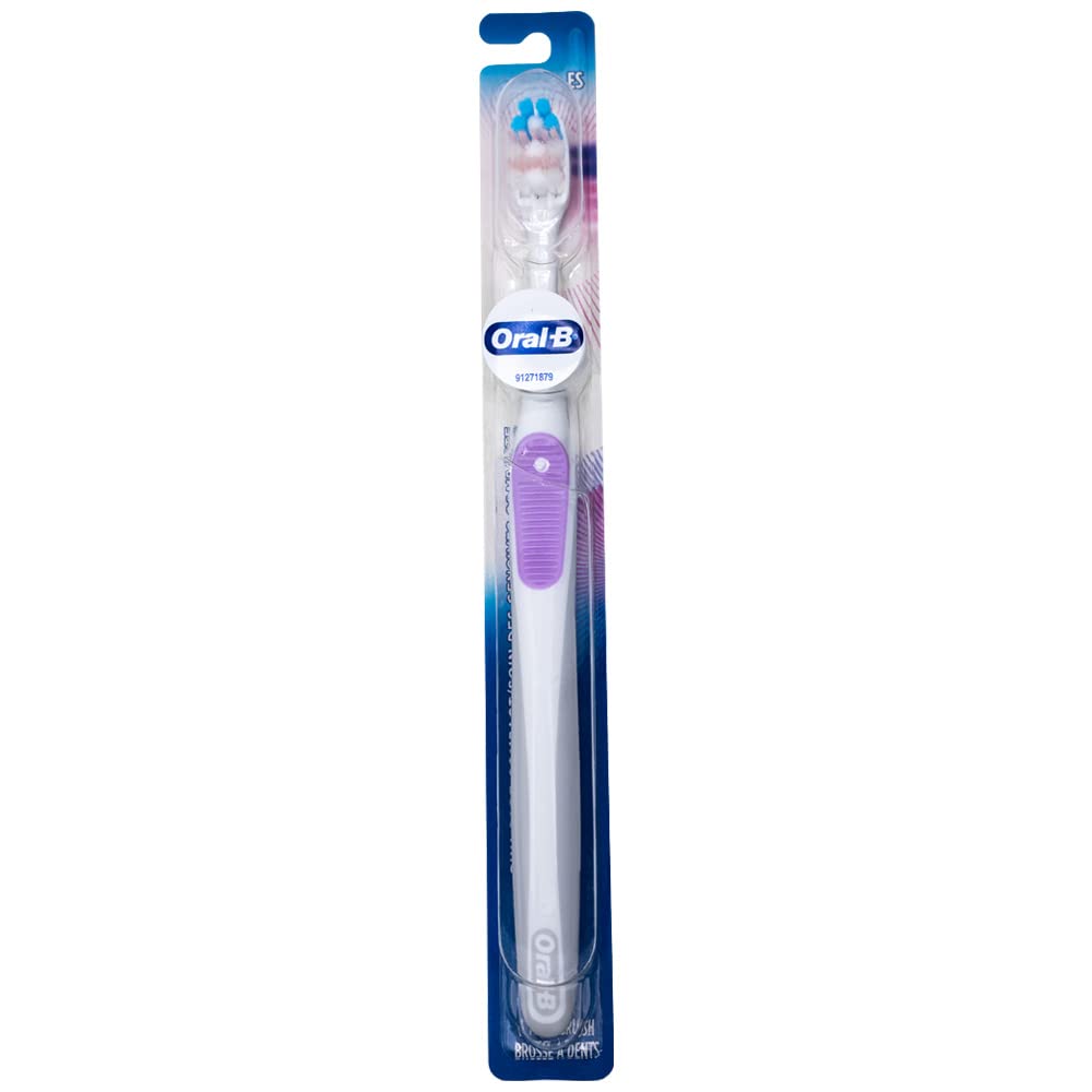 Oral-B comparación de tamaño en mano para visualizar cabezal compacto