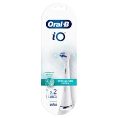 Oral-B cabezal vista frontal mostrando cerdas anguladas para limpieza precisa