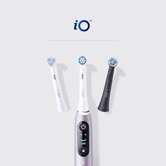 Oral-B detalle de la microtextura de cerdas Gentle Care para limpieza precisa