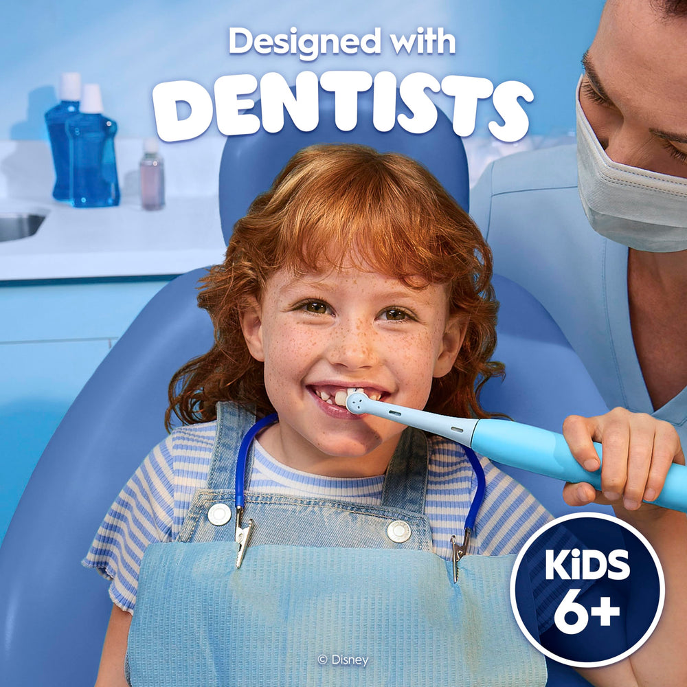 Oral-B iO Kids Stitch estuche de viaje abierto guardando cepillo seguro