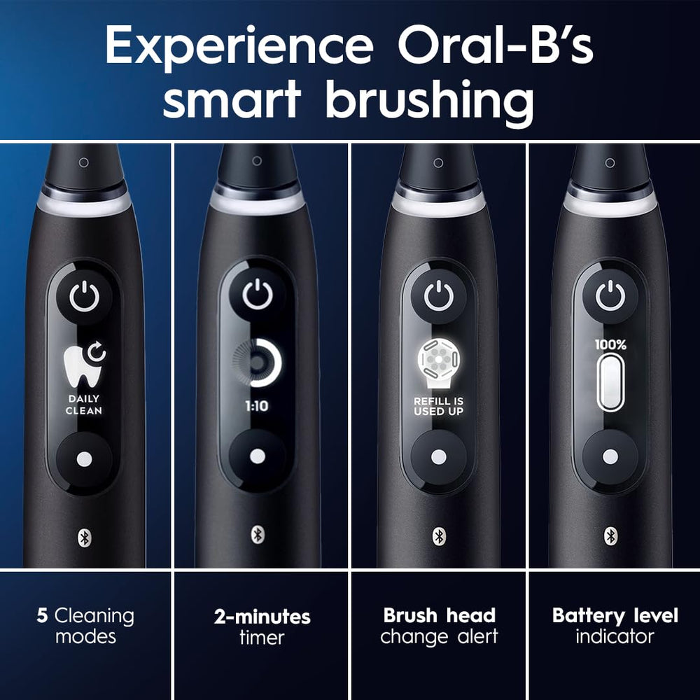Oral-B iO7 persona cepillándose en baño demostrando uso diario cómodo