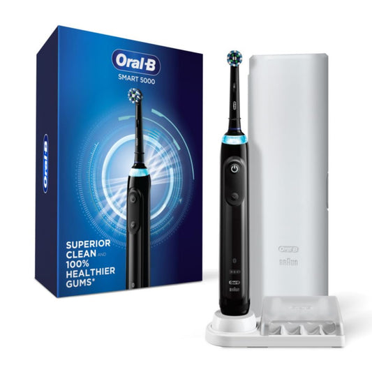 Oral-B Pro 5000 vista frontal en negro para limpieza potente