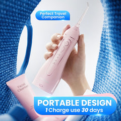 Oralfree comparación de tamaño junto a un cepillo para escalas claras