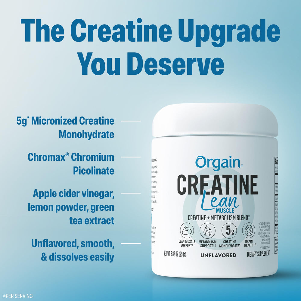 Vaso con batido donde se mezcla Orgain Creatine sin sabor, integración sin alterar el sabor