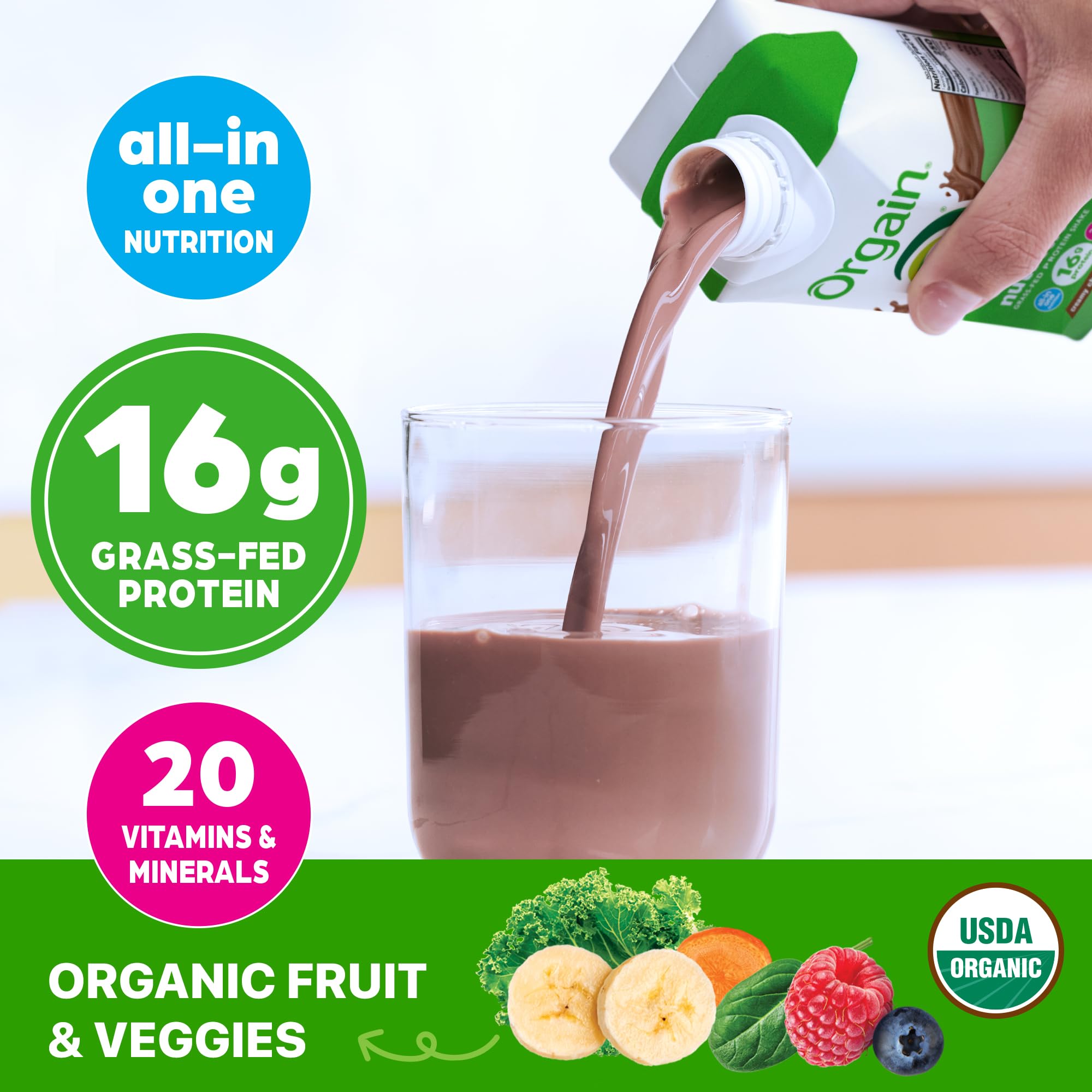Orgain batido de chocolate vertiéndose para mostrar textura cremosa y apetecible