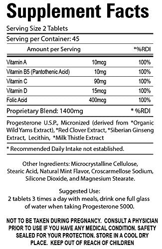 Organic Farms Vitamins primer plano de tableta resaltando textura y pureza