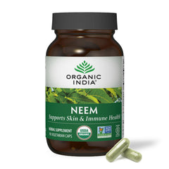 ORGANIC INDIA frasco de Neem Leaf Capsules mostrando etiqueta y beneficios