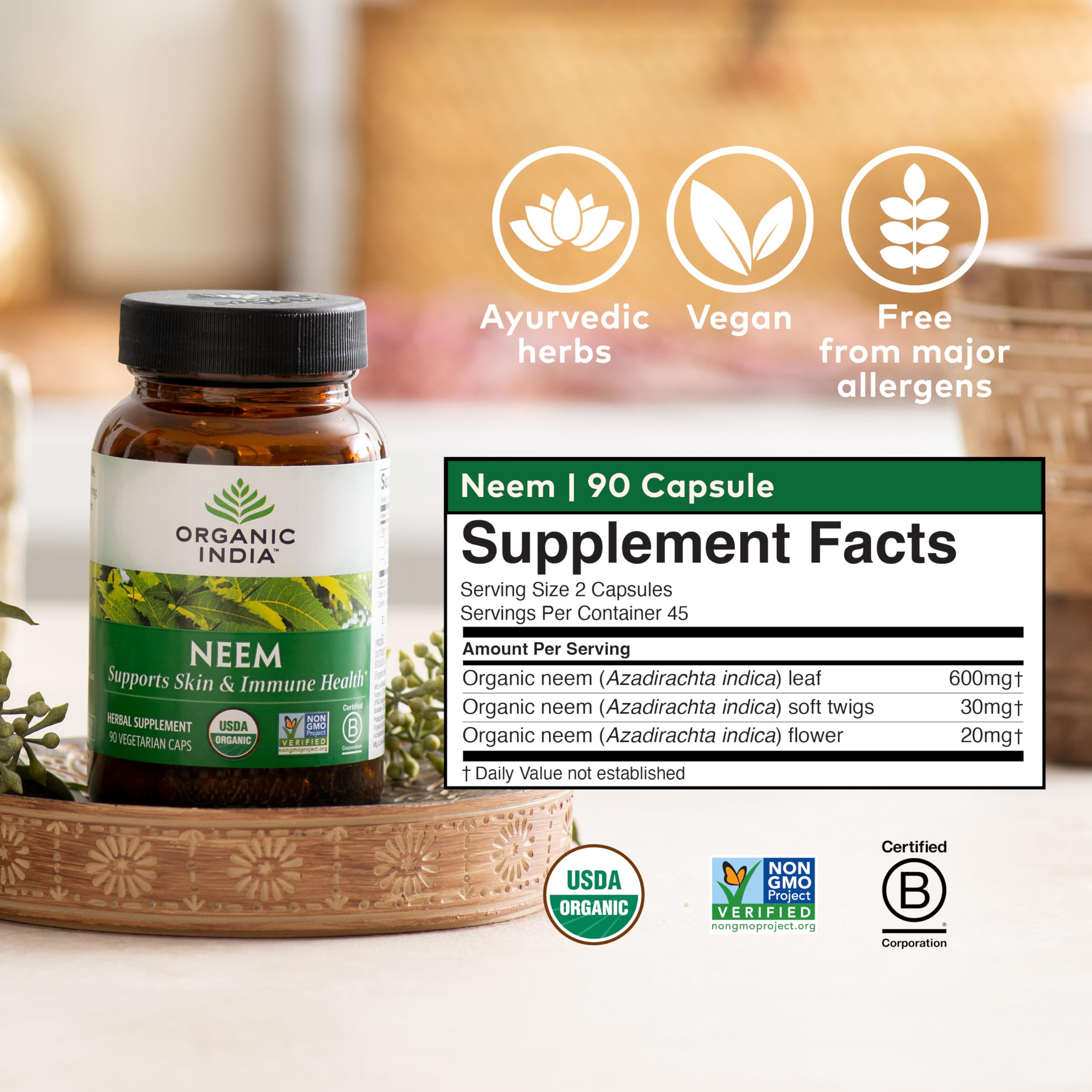 ORGANIC INDIA detalle de hoja de neem que ilustra origen botánico