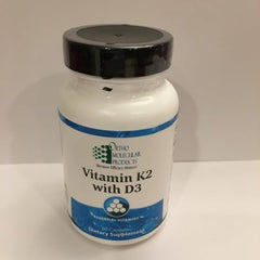Ortho Molecular envase frontal de Vitamin K2 con D3 mostrando la etiqueta y dosis