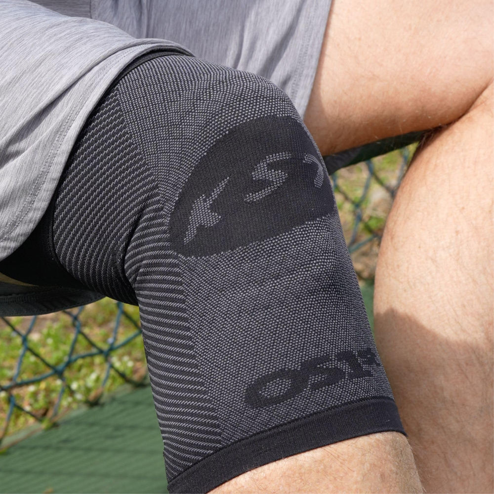OrthoSleeve costuras en primer plano que aseguran durabilidad y ajuste