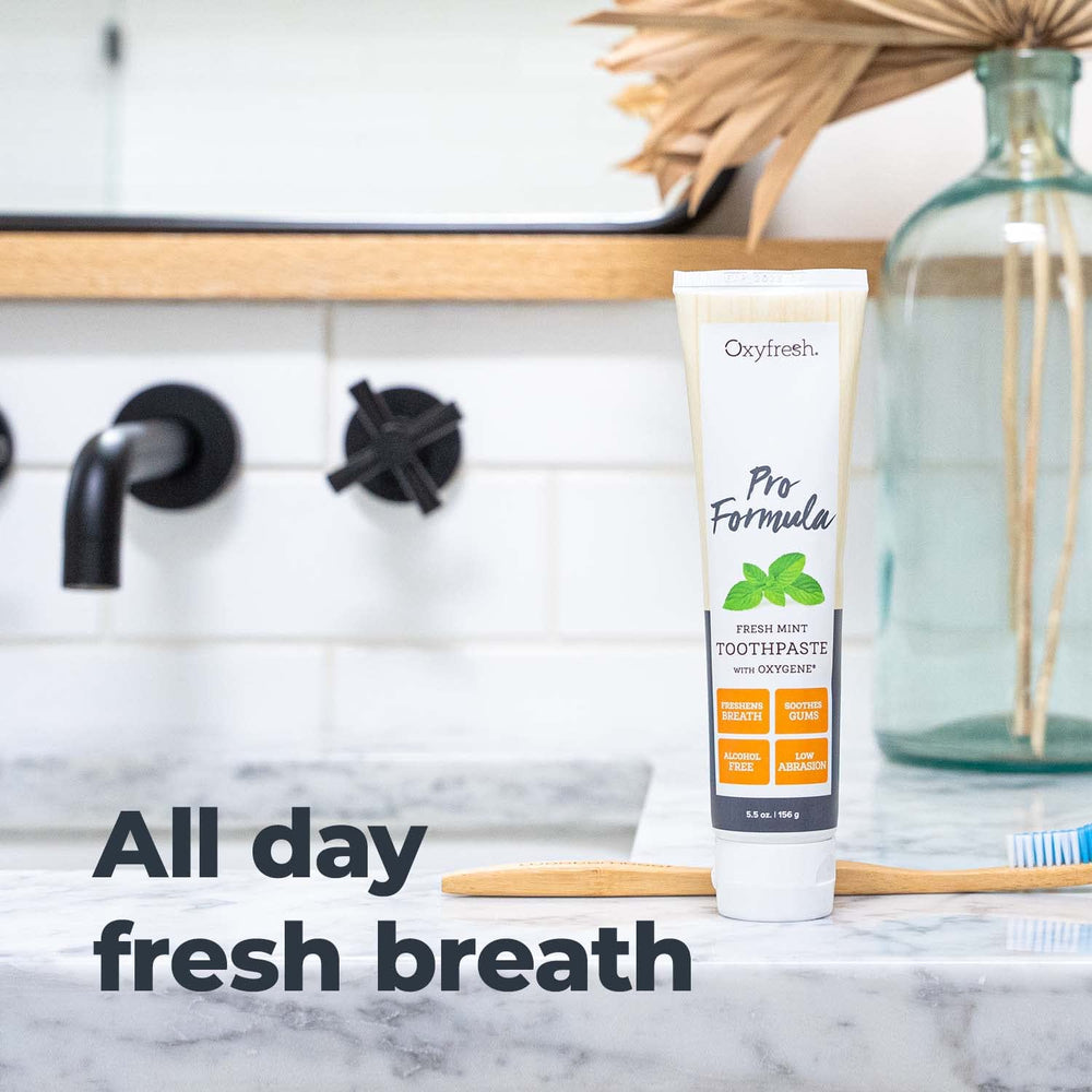 Detalle de etiqueta Oxyfresh con ingredientes y baja abrasión