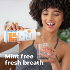 Oxyfresh enjuague en uso por la mañana para confianza durante el día