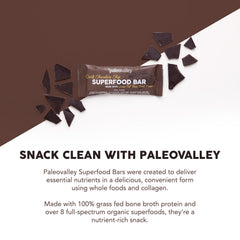 Paleovalley barra en mano demostrando tamaño y portabilidad para viajes