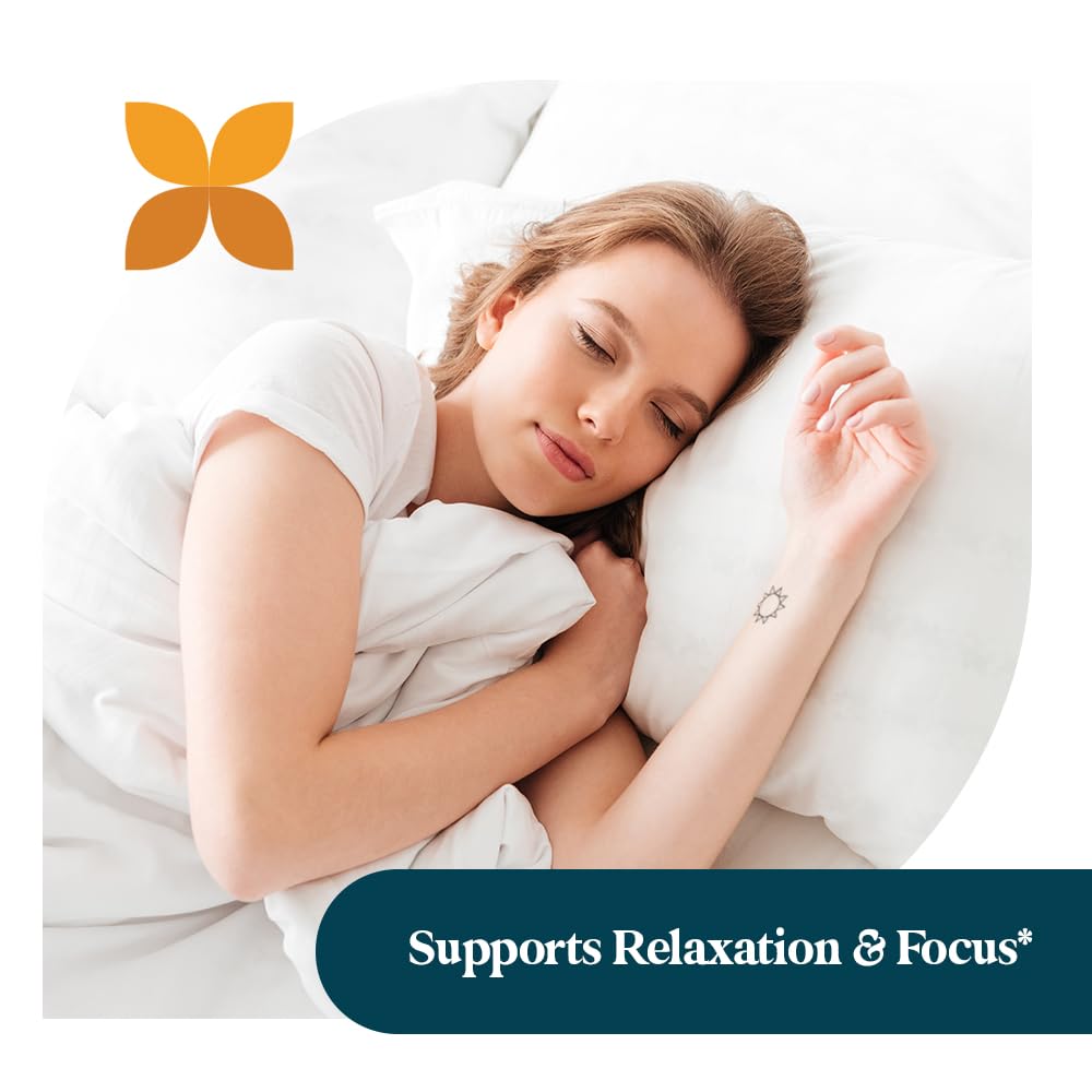 Pattern Wellness cápsula en mano que indica tamaño y facilidad de uso