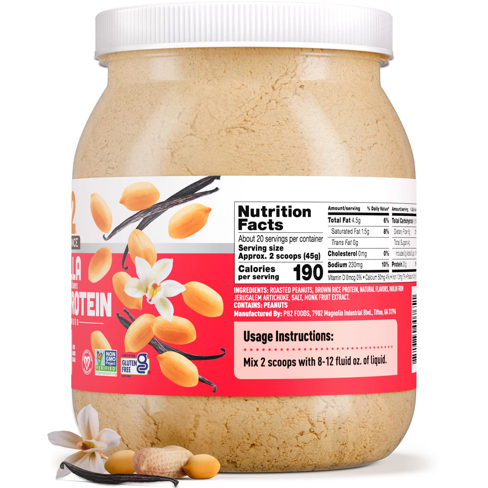 Preparación de smoothie con PB2 vainilla en cocina, mezcla sin grumos