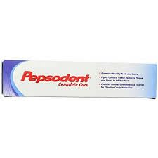 Pepsodent etiqueta enfocada en ingredientes y flúor para fortalecer el esmalte