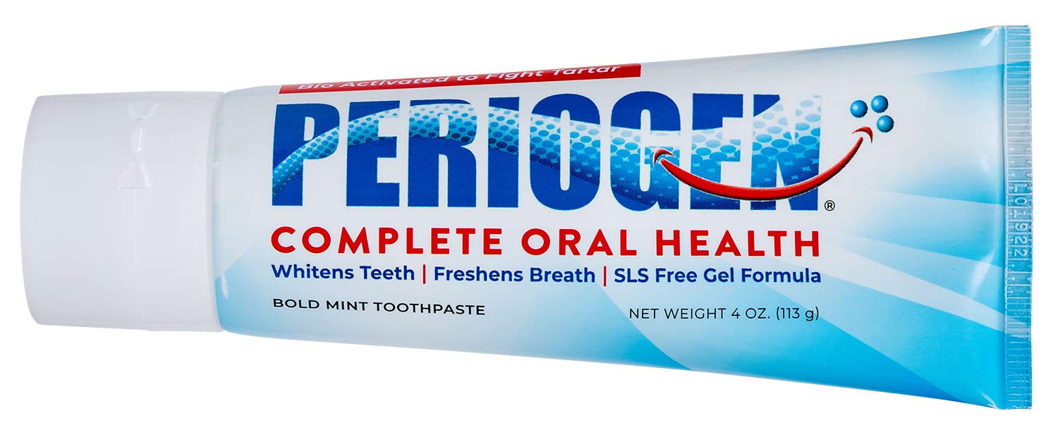 Sonrisa con dientes más blancos tras uso continuado de Periogen mostrando resultado