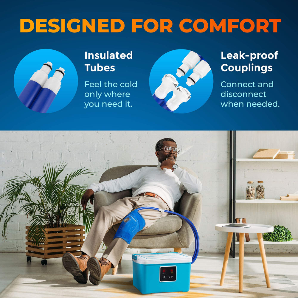 PhysioNatural ambiente doméstico con el equipo en el sofá, ideal para terapia en casa durante recuperación