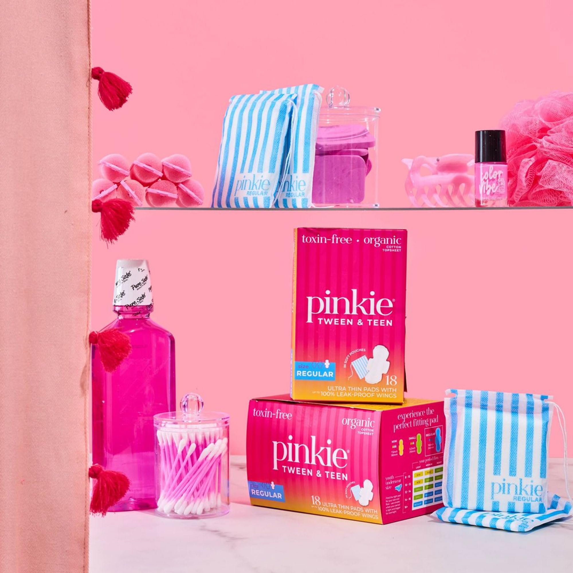 Pinkie primer plano de la superficie de algodón orgánico, suavidad visible