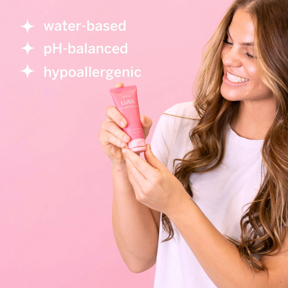 Pixie Cup gel siendo dispensado del tubo, aplicación controlada y limpia