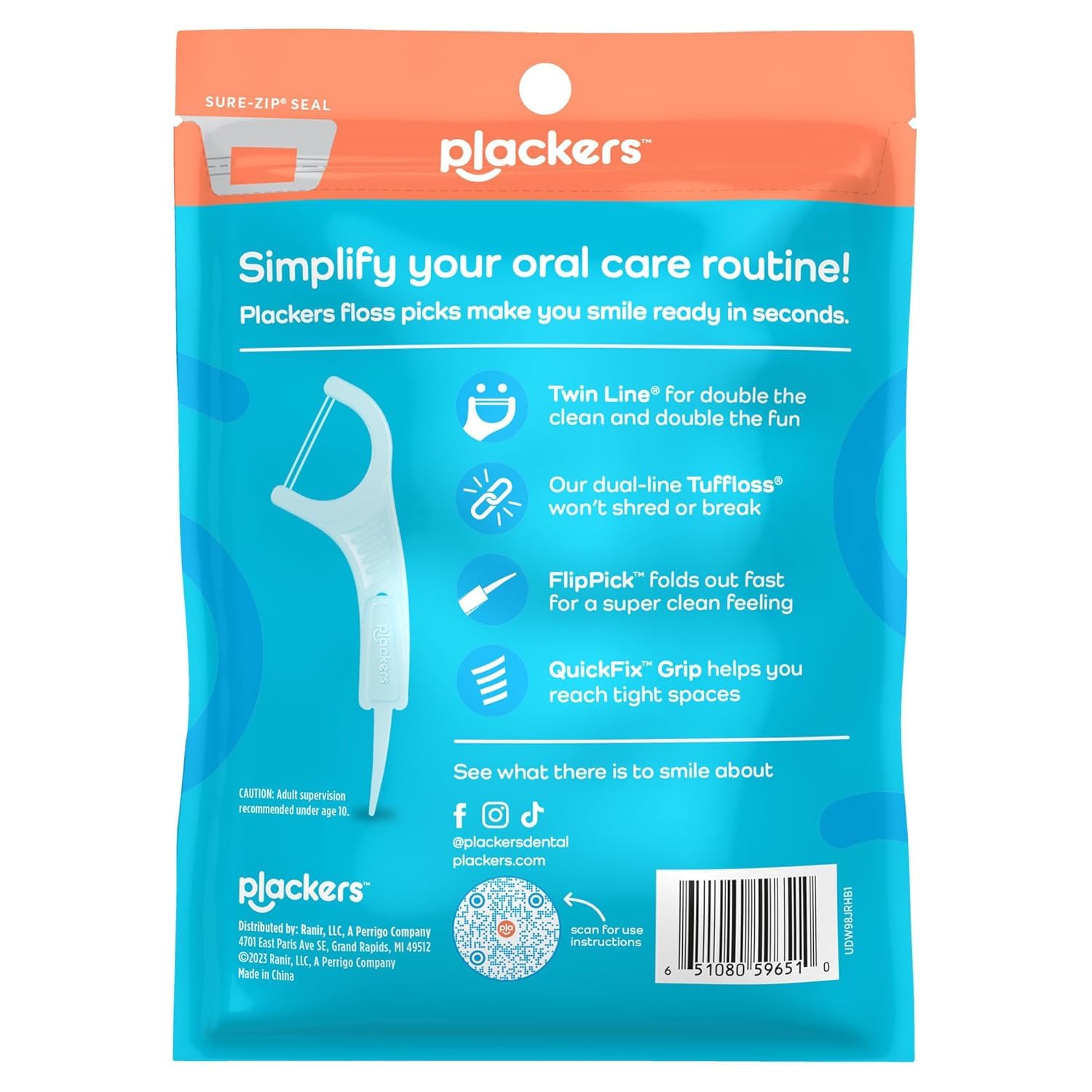 Plackers primer plano del doble hilo que mejora limpieza interdental