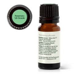 Plant Therapy aceite de romero integrado en una escena hogareña relajante